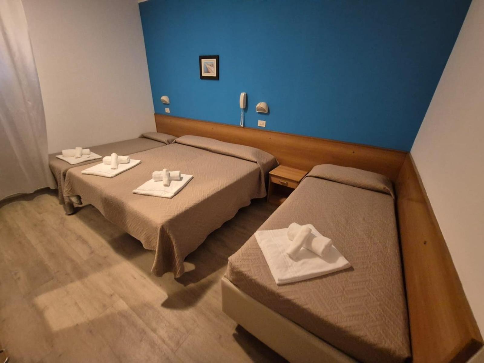 Hotel Rex 米萨诺阿德里亚蒂科 外观 照片